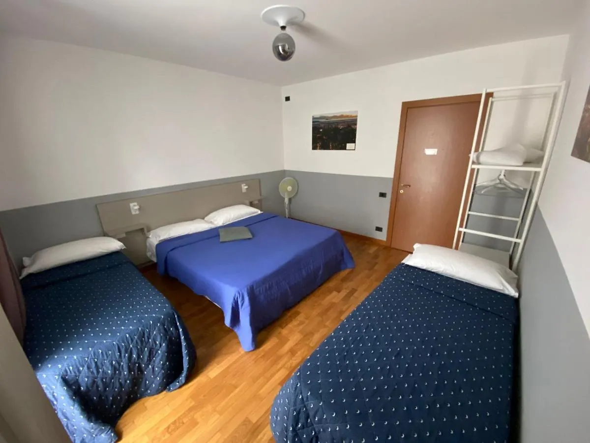 Apartment Nido Stazione Bergamo Guest house