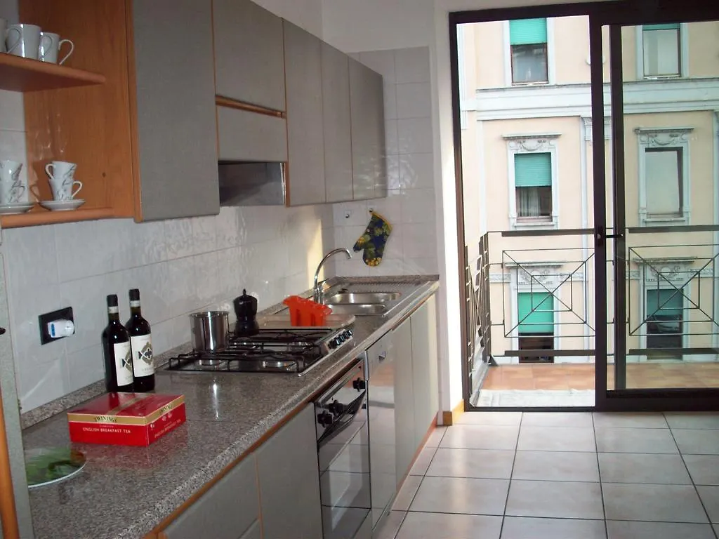 ** Guest house Apartment Nido Stazione Bergamo Italy