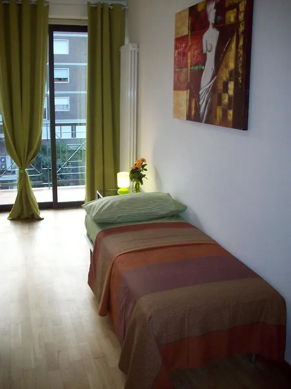 Apartment Nido Stazione Bergamo Guest house