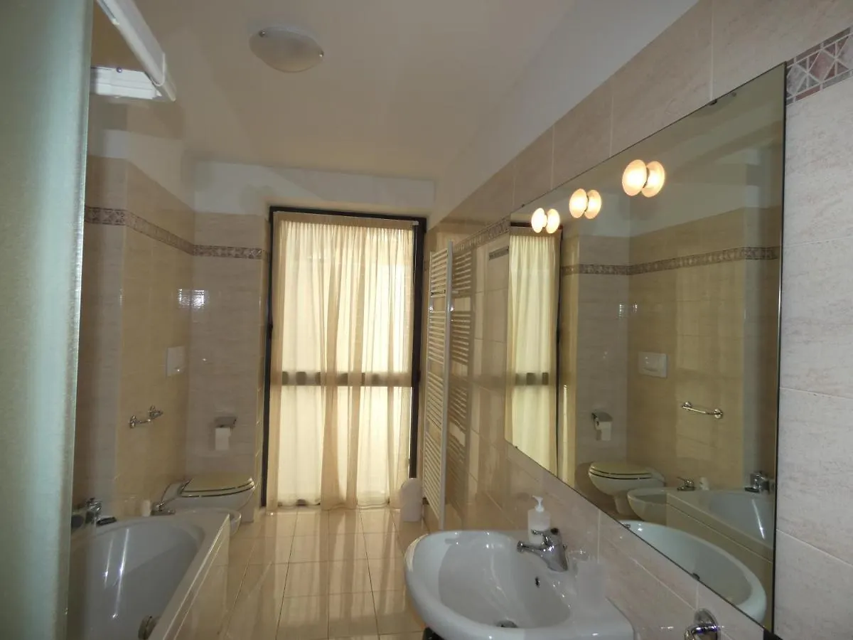 Apartment Nido Stazione Bergamo Guest house